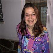 Estudiante de magisterio preparándose para el advanced ofrece classes de expresión oral, escrita, comprensión,... de conversar etc. También clases de lengua catalana y castellana. 
Sobretodo de niñas y niños hasta 12